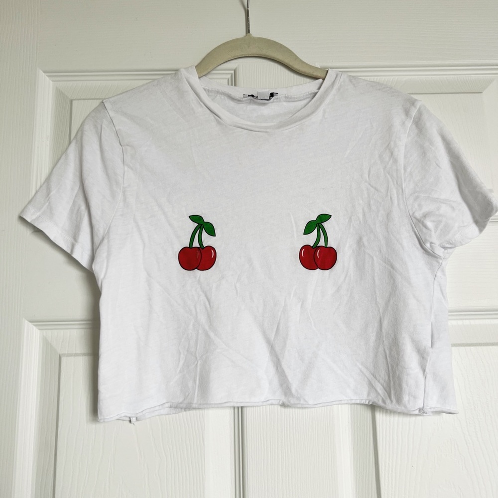 Cherry graphic tee crop top white size S